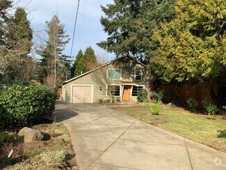 Building Photo - A Must See! 4 Bedroom House in North Eugene