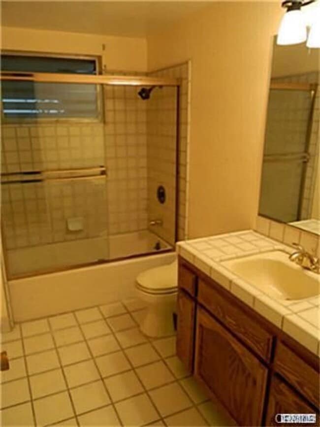 Building Photo - 405 N California St