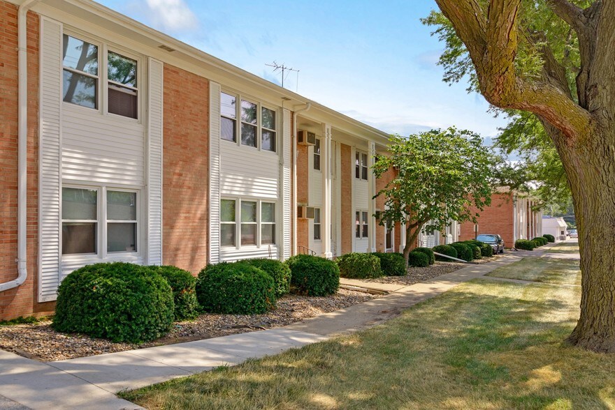 Plaza Manor 38213823 66th Ave Urbandale IA 50322 Apartment Finder