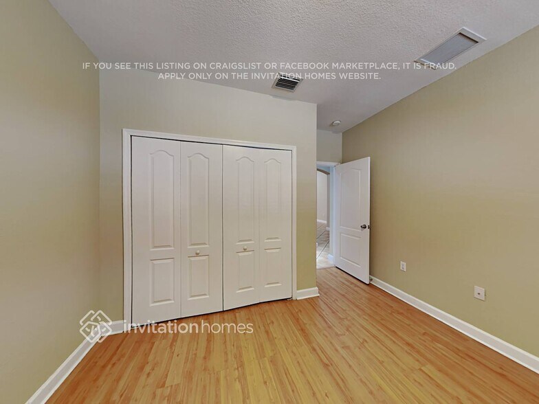 Building Photo - 15063 SW 11th Ln