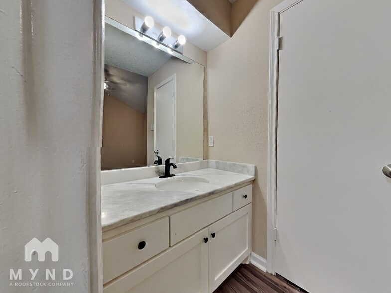 Building Photo - 5834 Twisted Pine Ct