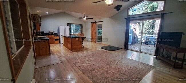 Building Photo - Sunlit Sanctuary in the Redwoods