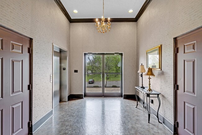 Building Photo - 217 E Deaderick St