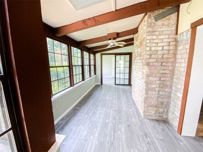 Building Photo - 2519 River Ridge