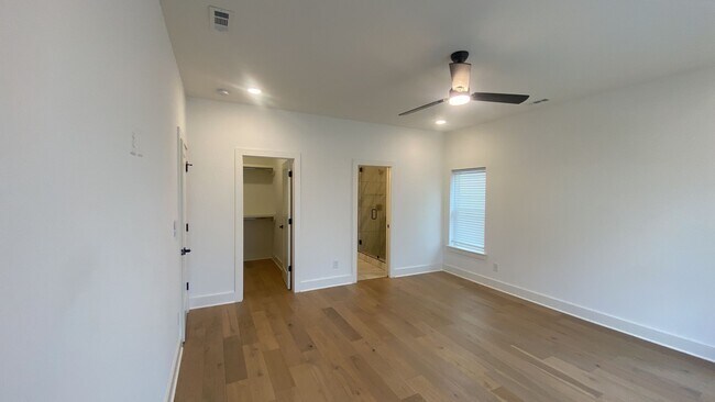Building Photo - 335 Sophia Rain Dr