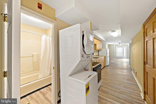 Building Photo - 2537 S Broad St