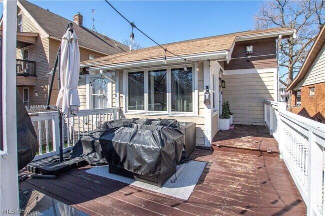 Building Photo - 10903 Parkhurst Dr