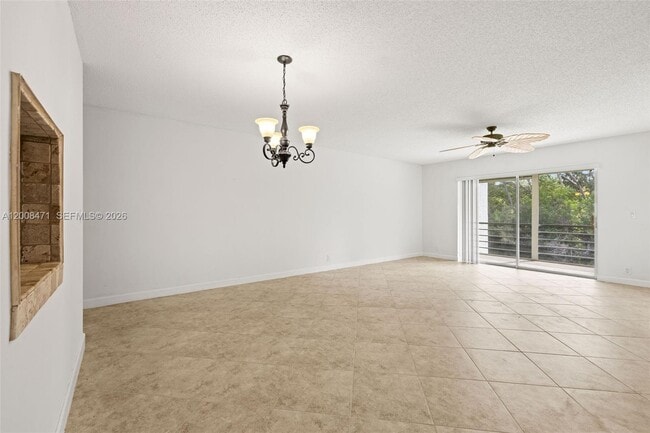 Building Photo - 110 Lake Meryl Dr