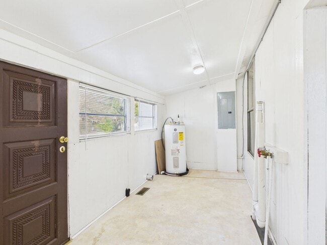 Building Photo - 315 High St