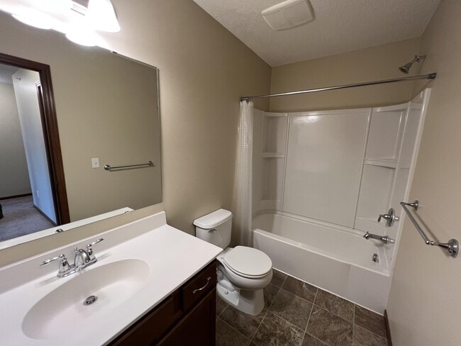 Building Photo - 15212 Maryland Ave