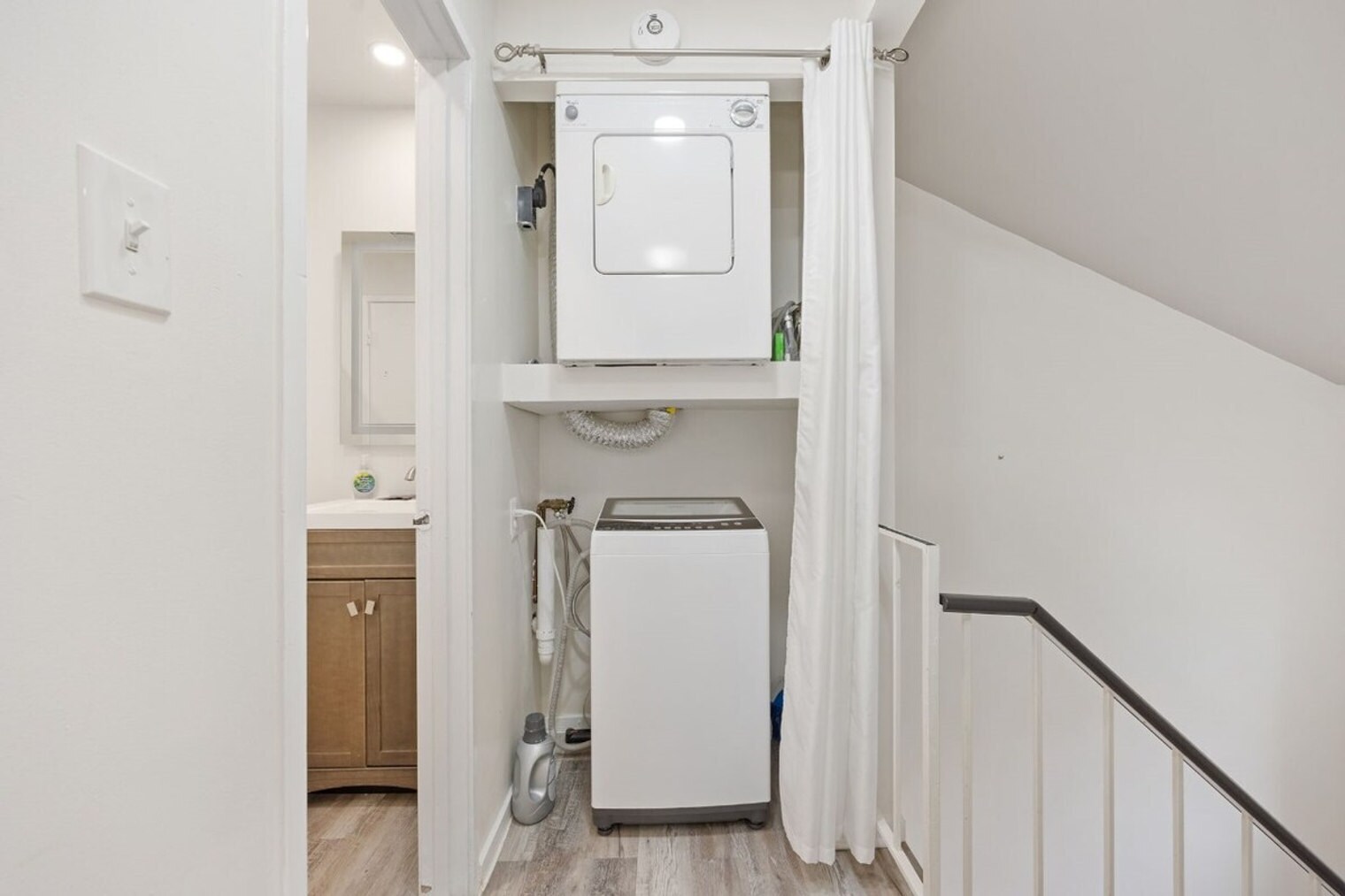 Building Photo - 2361 Hunters Square Ct
