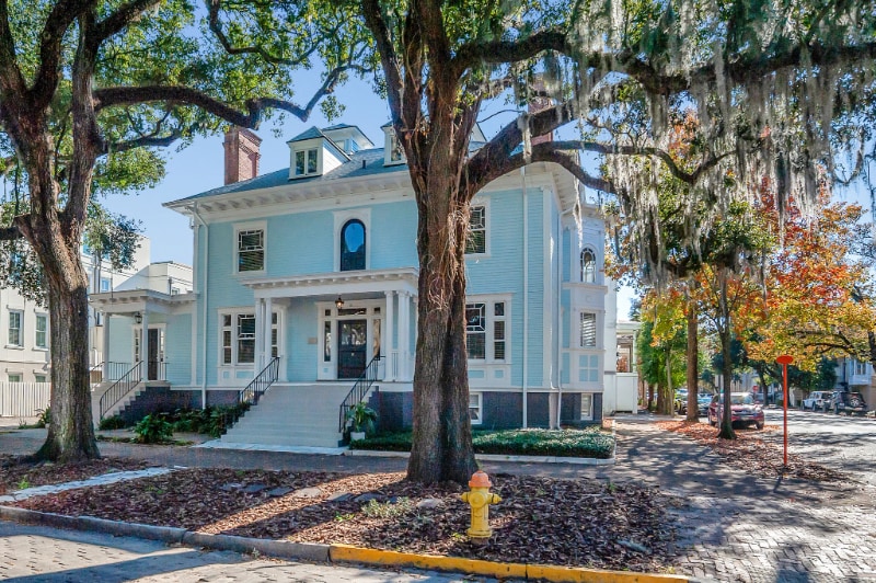 Building Photo - 121 W Hall St