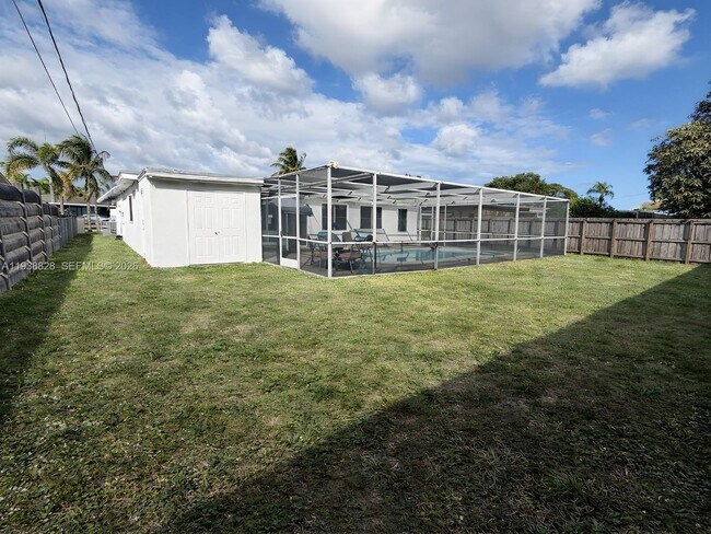 Building Photo - 5416 Jefferson St