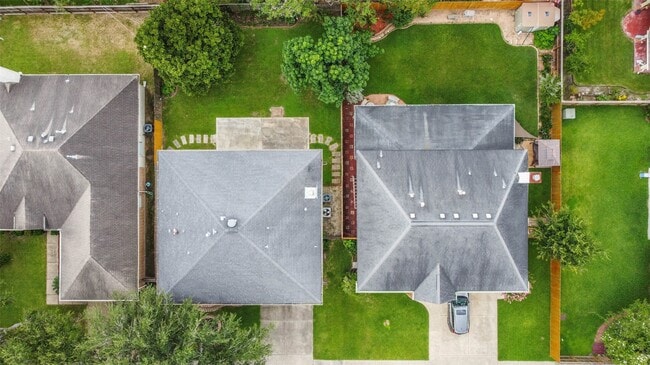 Building Photo - 6219 Summerville Ln