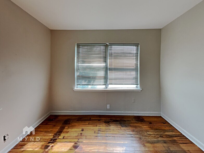 Building Photo - 4821 Edith St