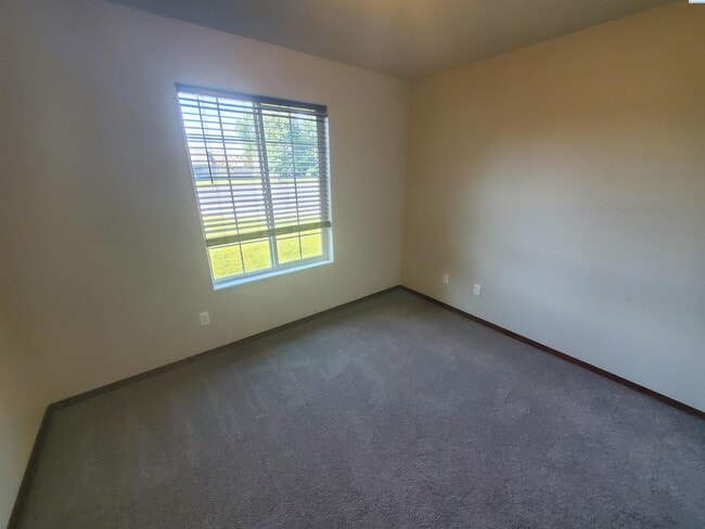 Building Photo - For Rent Available Now