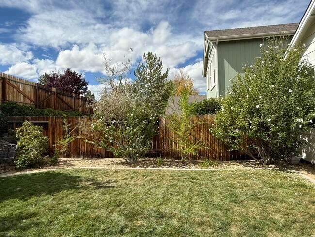 Building Photo - 4774 Cedarhill Ln