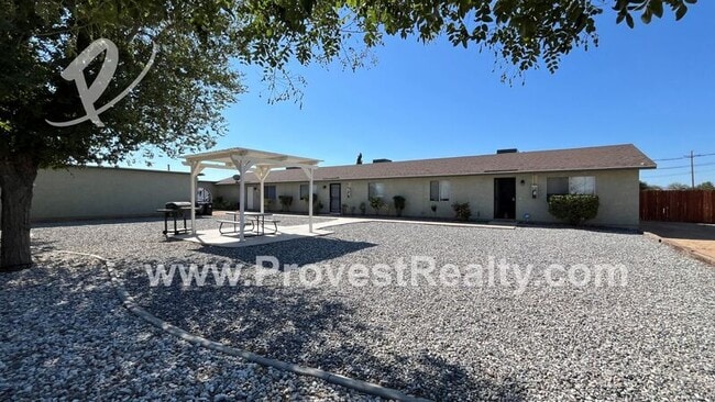 Primary Photo - 13136 Navajo Rd