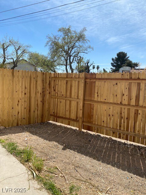 Building Photo - 1626 Thelma Ln