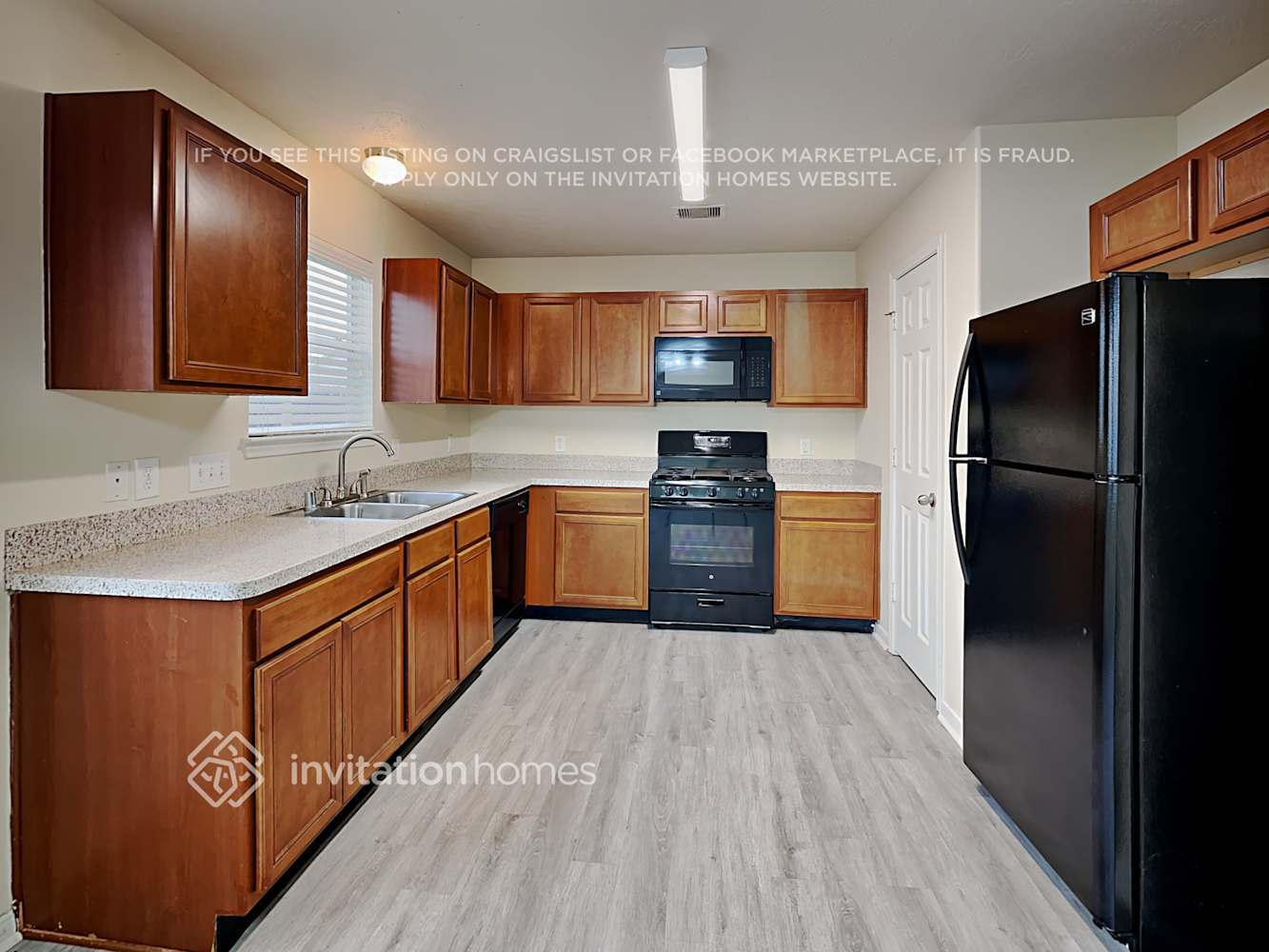 Building Photo - 1411 Baychester Ln