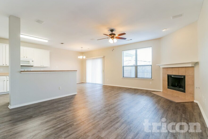 Building Photo - 716 Kentucky Derby Ln