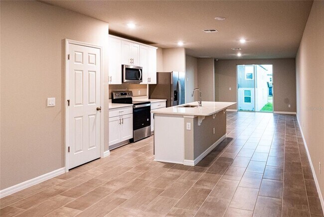 Building Photo - 3091 Bella Vista Dr