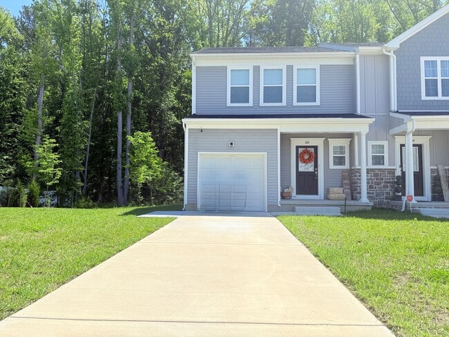Primary Photo - Spacious New Build in Prime Dover Location...