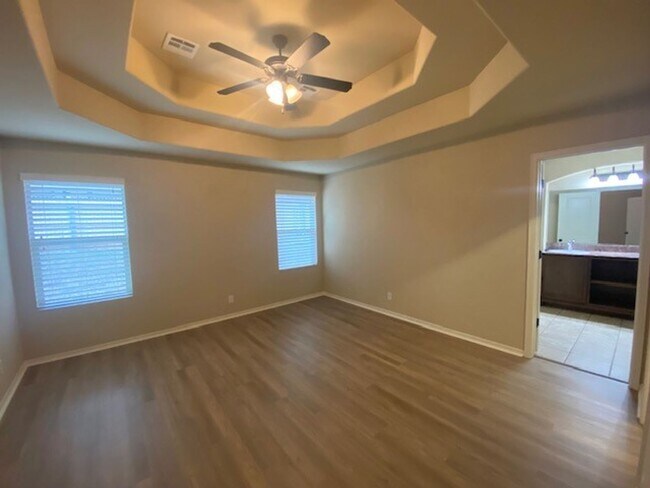 Building Photo - Spacious 4 Bed | 2 Bath | Large backyard | Bixby