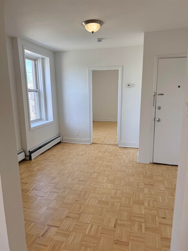 Building Photo - 289 Bergen Ave
