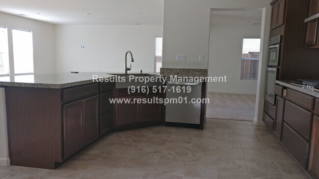 Building Photo - Lovely and Spacious 4 Bedroom Rocklin Home