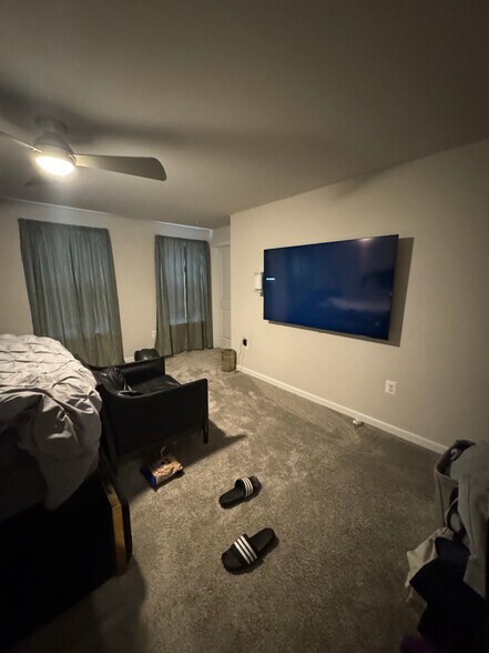 Building Photo - 10505 Neil Armstrong Way