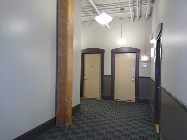 Building Photo - Loft Living At It's Finest In LODO!