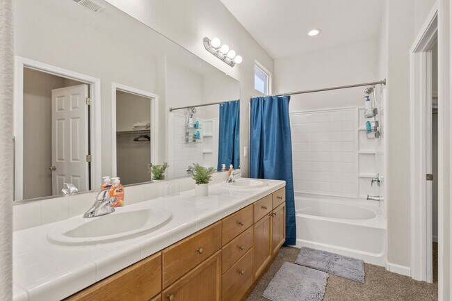 Building Photo - Effortless Living Starts Here — Just Bring Your Suitcase and Step Into Comfort