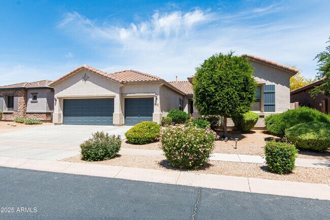 Building Photo - 2310 W Sienna Bouquet Pl