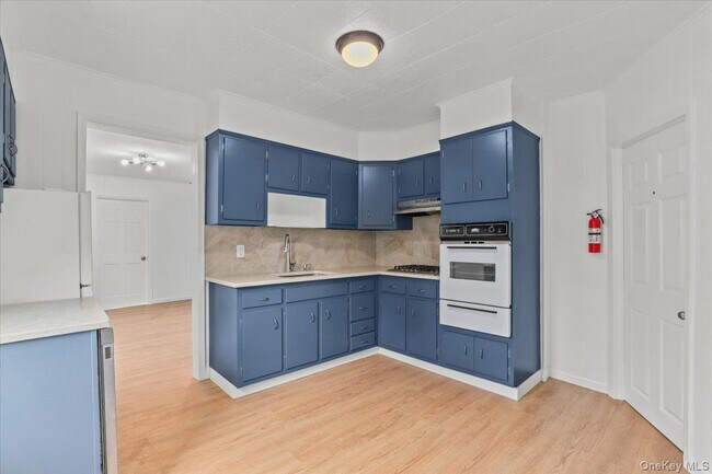 Building Photo - 152 Summerfield St