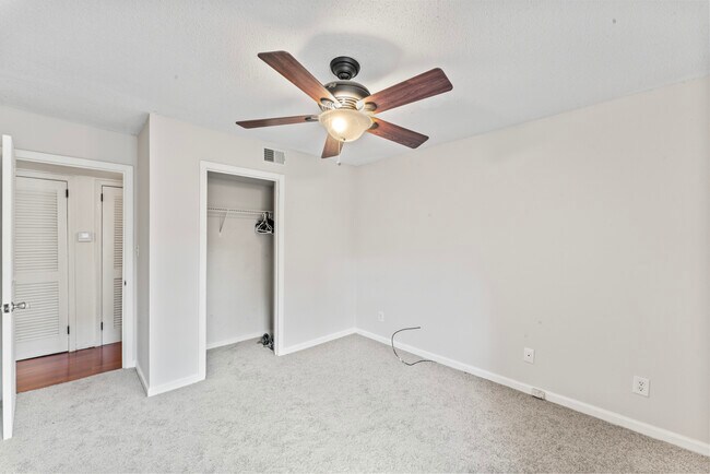 Building Photo - 505 Patton Chapel Way