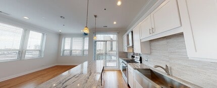 Building Photo - 847 S Wells St
