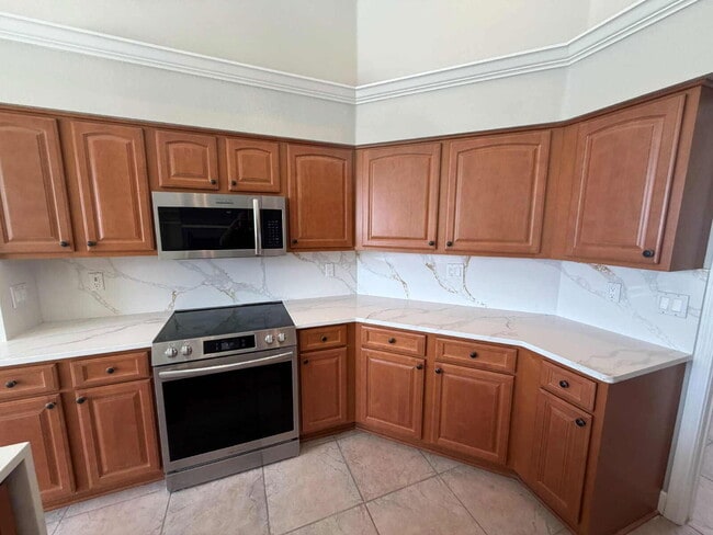 Building Photo - 5290 Chiswick Cir