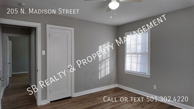 Building Photo - 205 N Madison St