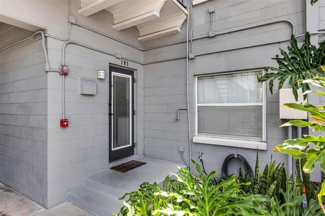 Building Photo - 151 N Orlando Ave