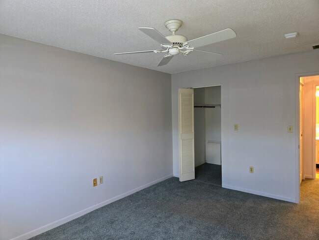 Building Photo - 3018 59th St S