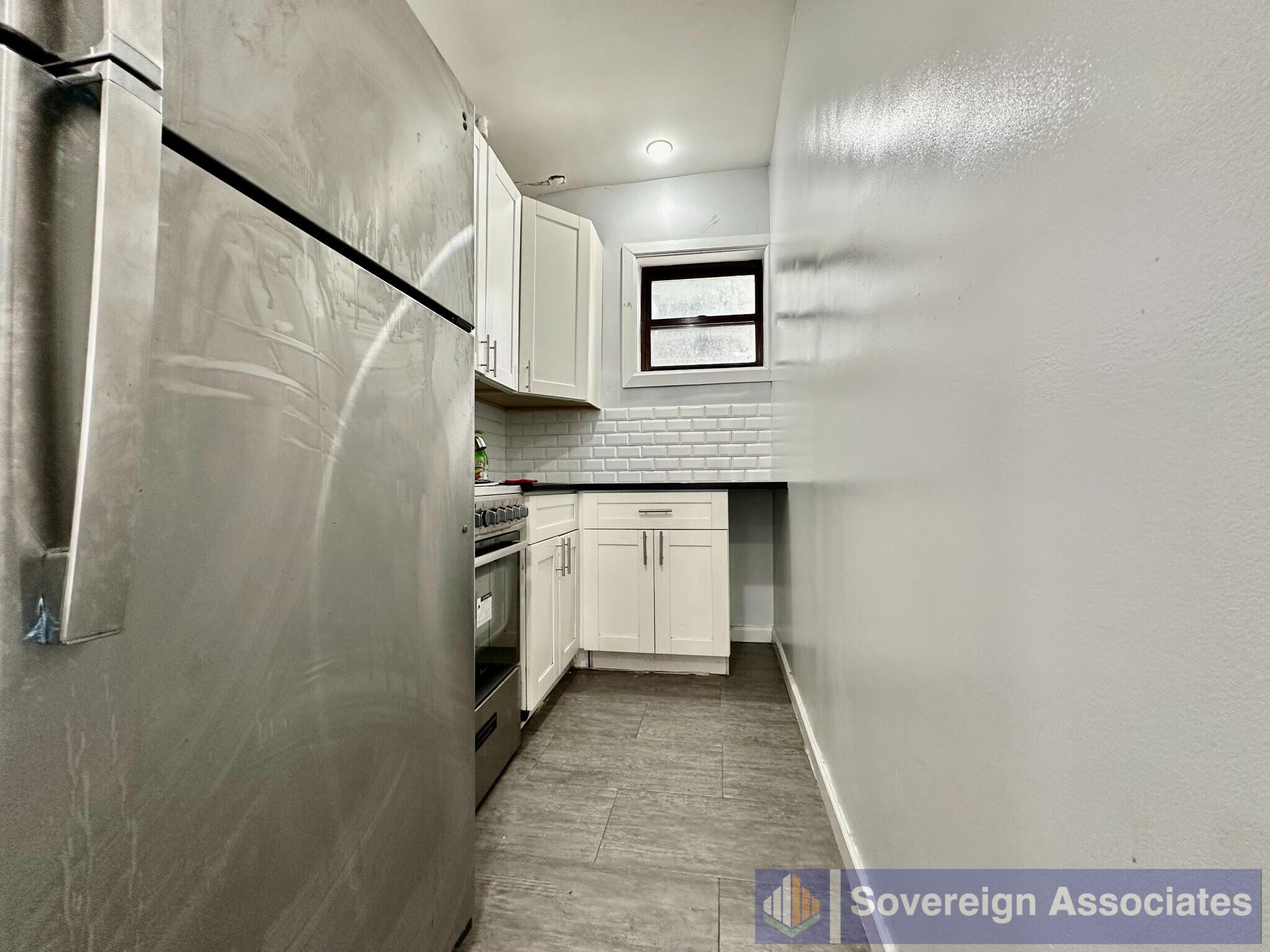 Building Photo - 518 W 204th St