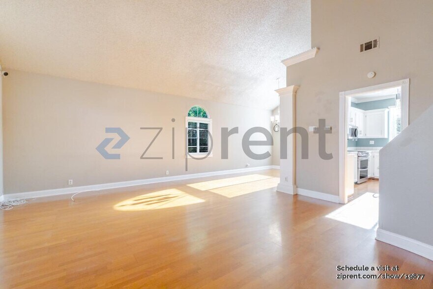Building Photo - 401 Donaldson Ct