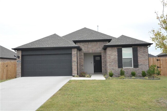Primary Photo - 3880 Aryana Ave