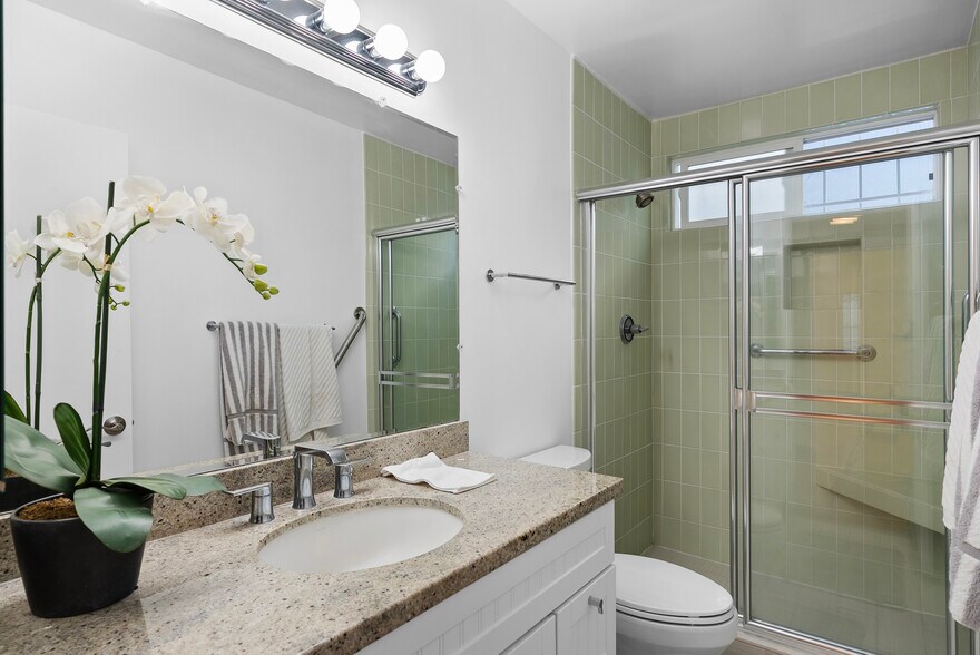 Building Photo - 824 S Shenandoah St