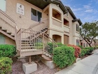 Building Photo - SOUTHWEST - SUNSET CLIFFS