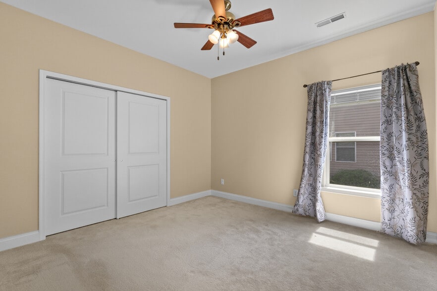 Building Photo - 112 Plymouth Pass Dr