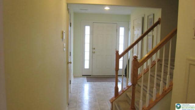 Building Photo - 1047 Sparrow Way