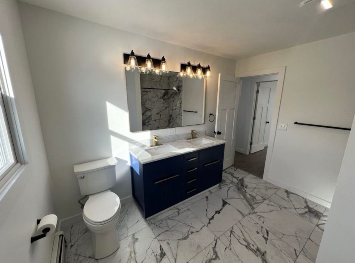 Building Photo - 909 W Front St