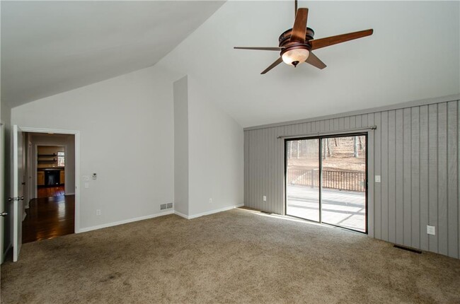 Building Photo - 150 Karina Pl
